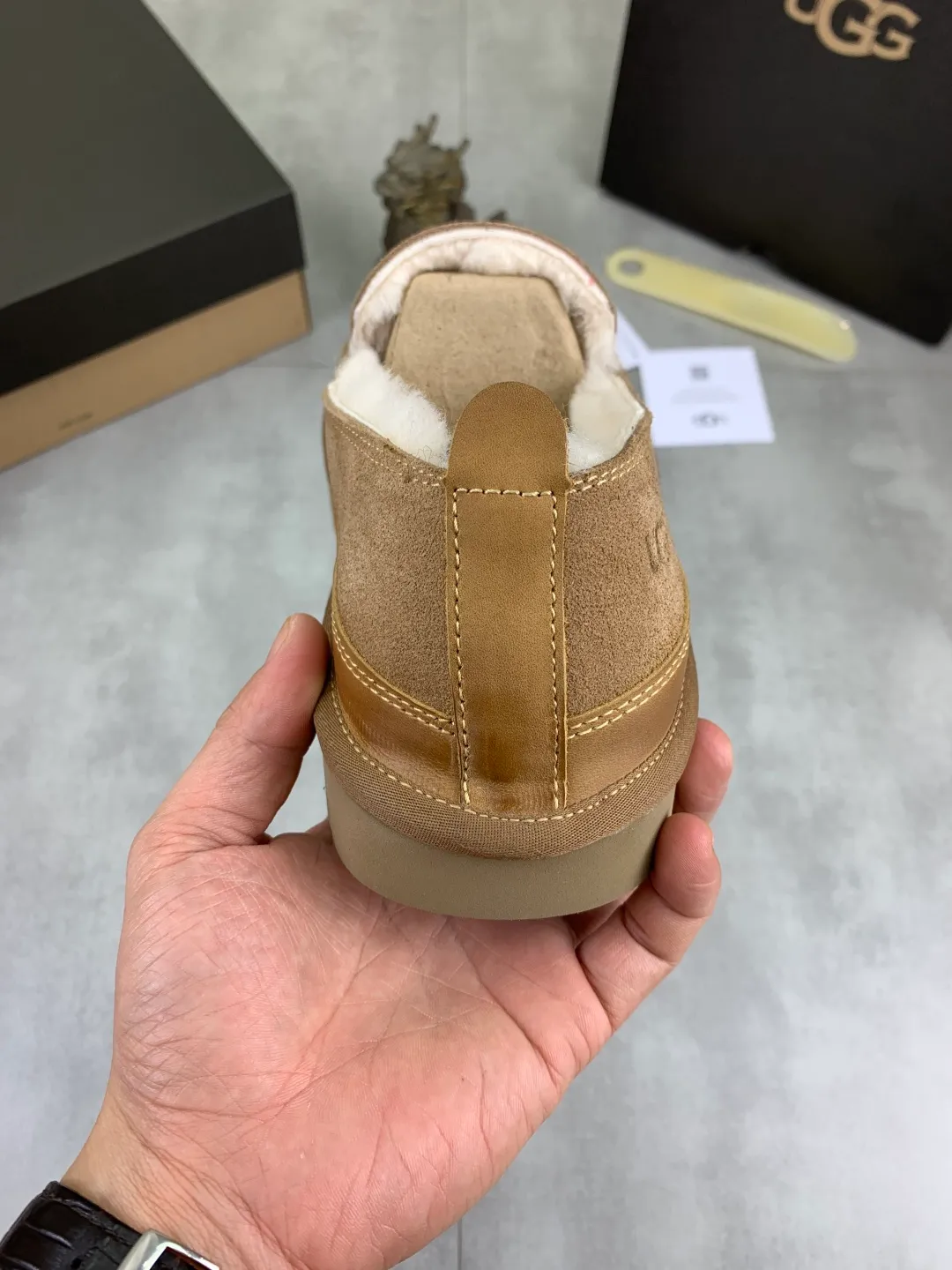 Men's shoes 💰P480 [New model] low-cut popular style 💰 versatile casual wool shoes 🆘 "Real Wool" [UGG] 👉 Popular men's shoes official website synchronization 🔰Quality [proud] is not comparable to the imitations in the general market 🌀The upper is imported Italian frosted cowhide, and the lining: foot pads 🅰️grade 🐑real wool👻Only Grade A can show the effect It feels smooth and delicate 🔱The shoe shape is grand, only the factory can do it 🎄The perfect toughness of the original outsole 👻⬛️ allows customers to say goodbye to one-time consumption. It is made of real wool and is super warm. 3⃣️colors available Size male: 39-45